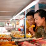 Kuliner Jalanan Yang Wajib Dicoba Saat Traveling