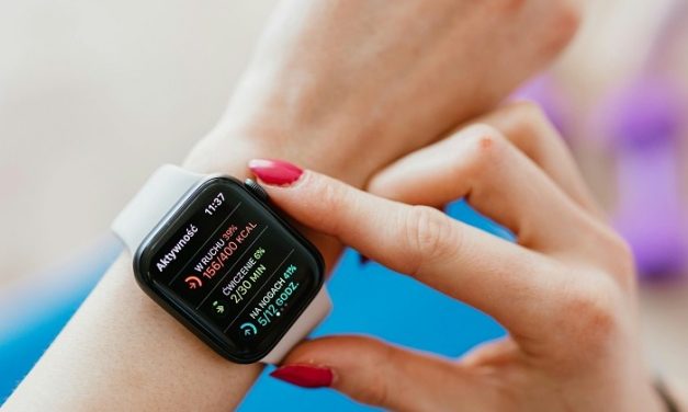 Teknologi Wearable Dan Analitik Dalam Olahraga Modern