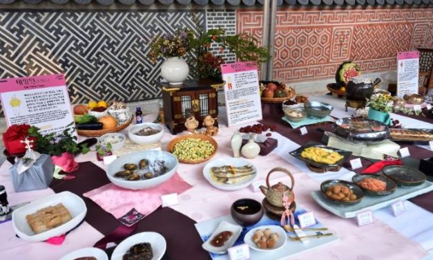 Festival Makanan: Menikmati Kuliner Tradisional Dan Modern