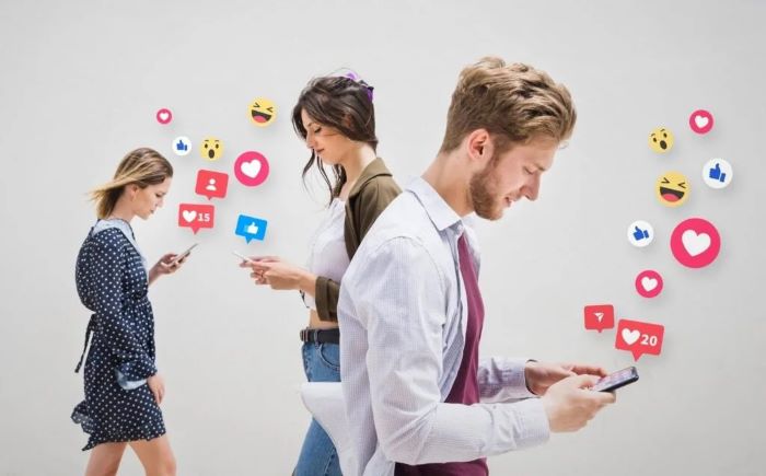 Peran Media Sosial Dalam Penyebaran Informasi Cepat