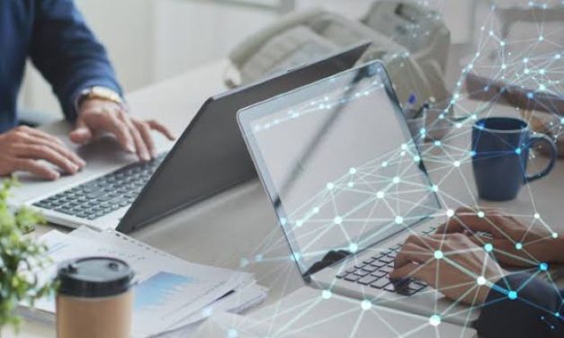 Teknologi Online Membantu Masyarakat Menjalankan Aktivitas